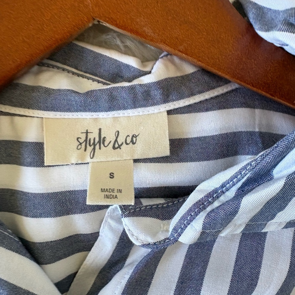 Style & Co. Denim and Striped Button Down Shirts Bundle of TWO Size SMALL - Picture 4 of 6